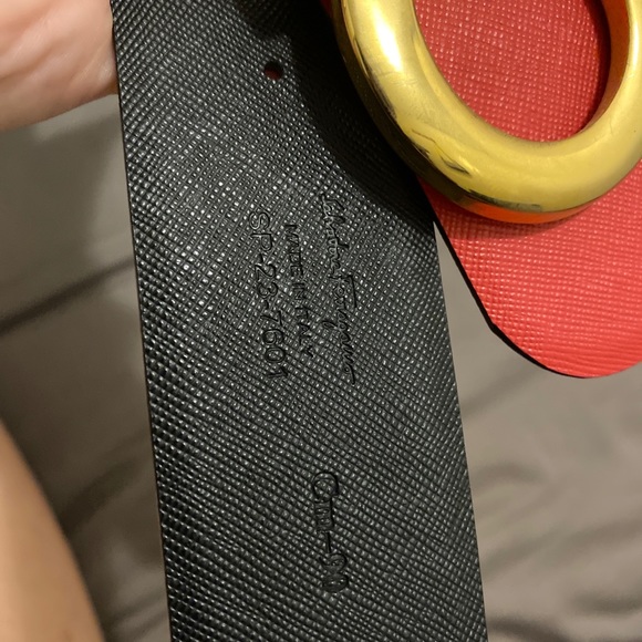 s-l400.jpg AUTHENTIC SALVADORE FERRAGAMO BELT SIZE 36 REVERSIBLE.